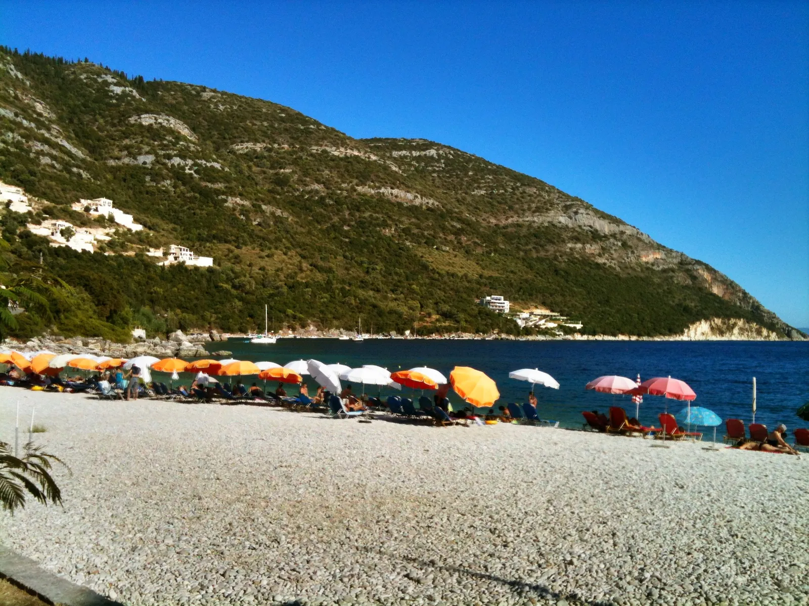 Mikros Gialos beach, Rouda bay, Poros, SE Lefkada