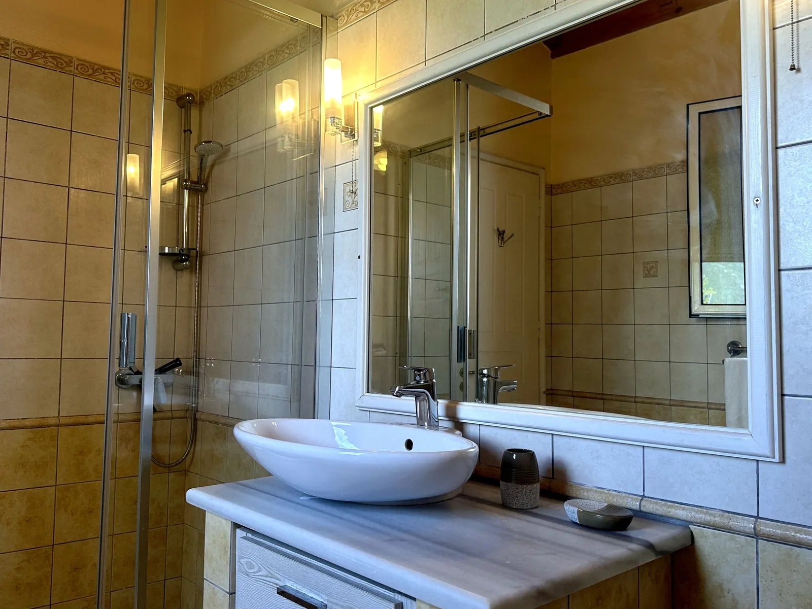 Villa Anatoli: bathroom