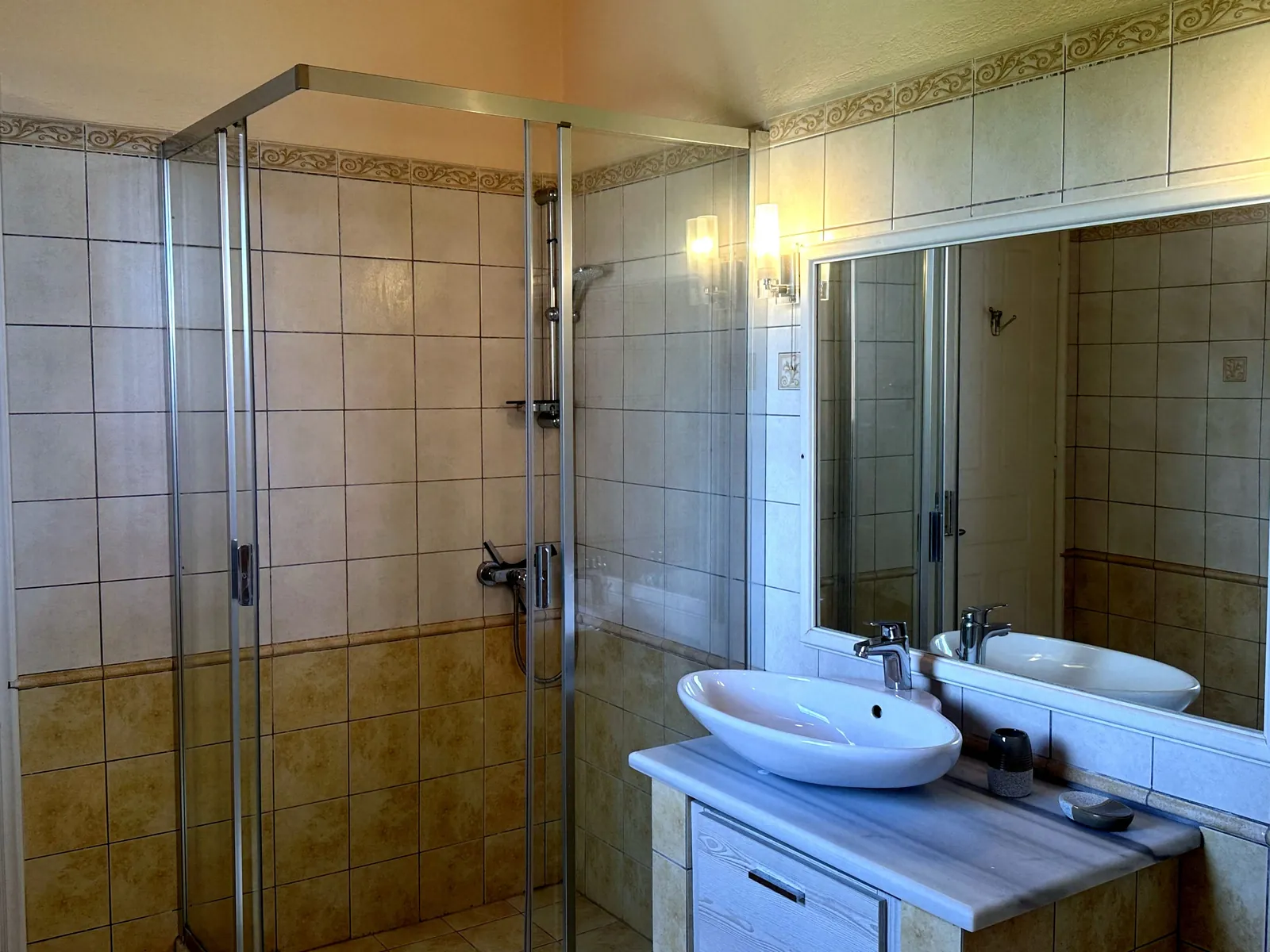 Villa Anatoli: bathroom